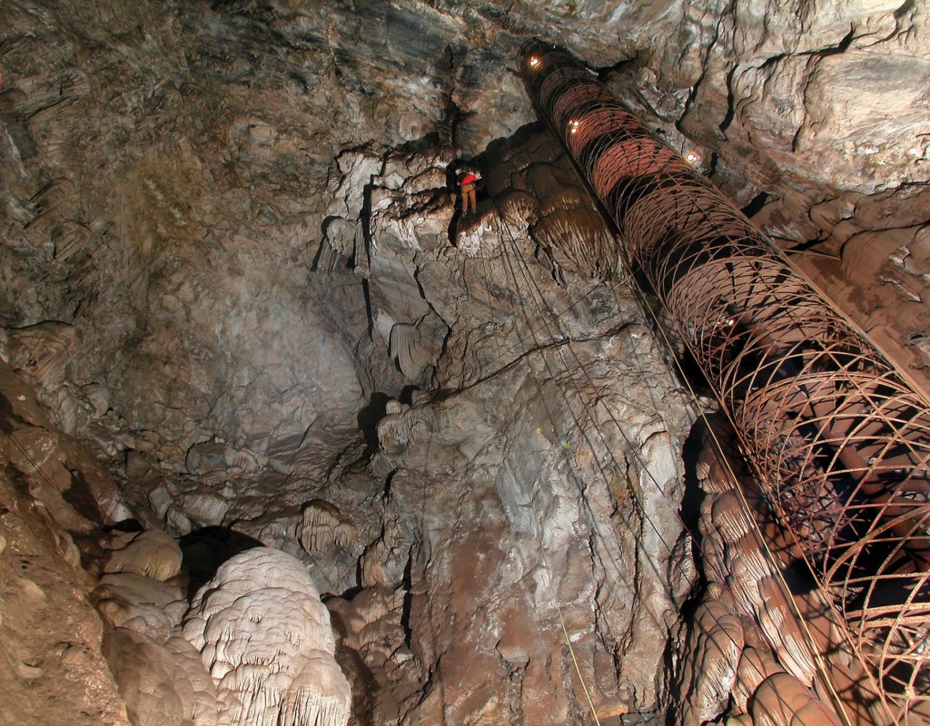Main Chamber at Moaning Cavern